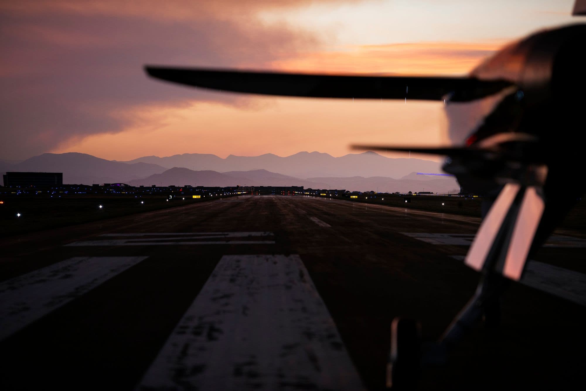 Feed Your Passion for Aviation: Go Plane Spotting