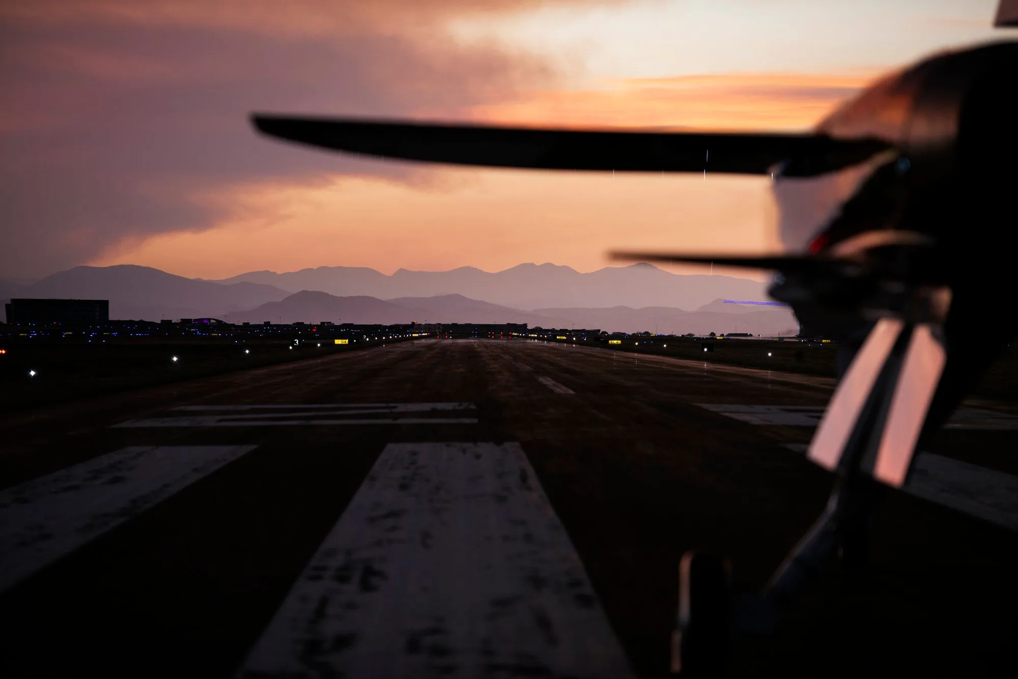 Feed Your Passion for Aviation: Go Plane Spotting